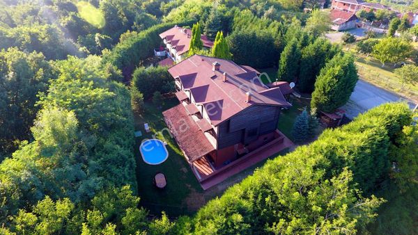 Sapanca Kuruçeşme"de 2355 M2 İçinde Yıllık Kiralık Müstakil Villa...