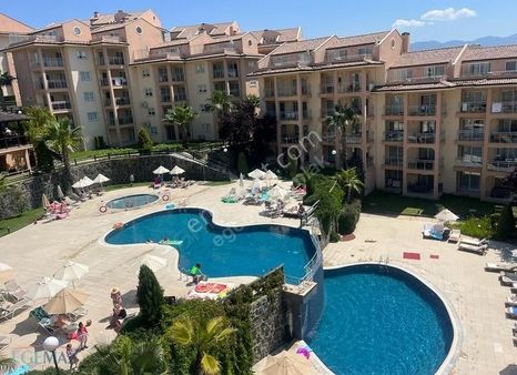 Havuzlu Sitede Bahceli