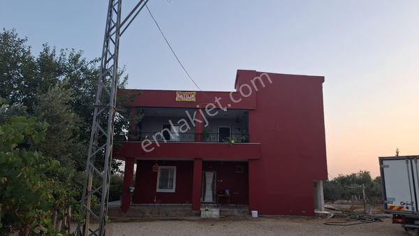 Akarcalı Mahallesi'nde Satılık 2 Katlı 3000 M2 Arsa İçerisinde