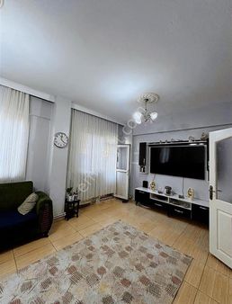 Beymahall Gyo Forum Avm Arkası Bakımlı Temiz Merkez'de 1+1