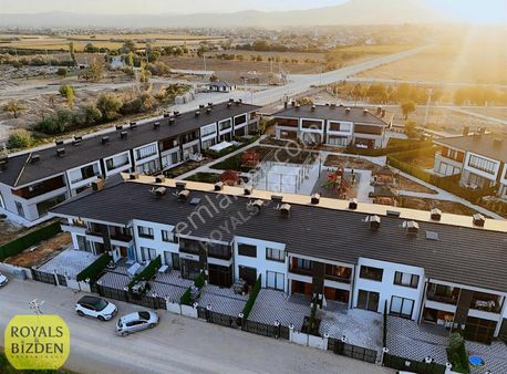 Meram Bahçeşehirde Gazze Caddesi Yakını Site İçi 4+1 Butik Villa