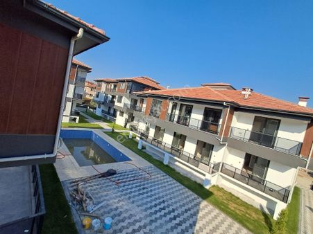 Ortaca Karaburun Da Havuzlu Sitede 2+1 Kiralık Daire