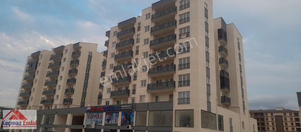 Çanakkale Esenler Karacaören Caddesi'nde Kiralık 3+1 Daire