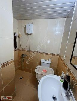 Şehrin İçinde Kullanışlı Köşe Başında Bakımlı Uygun Daire