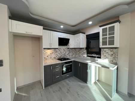 Akçay Oya Gayrimenkul'den Ön Cephe Giriş Kat 2+1 Ebeveyn Banyolu Sıfır Daire