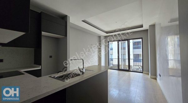 Kemerburgaz Via Suites'de Ara Kat Ön Cephe 1+1 Kiralık Daire
