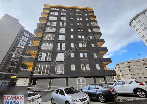 Finans Merkezine Komşu Ataşehir Sınırında 3+1 Net 140 M2 1.kat