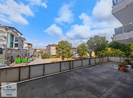 Turyap Körfezden Tuğrul Caddesinde Satılık 3 Katlı İş Merkezi