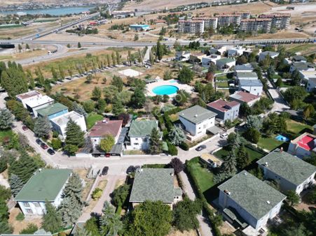 Vedat Dalokay İmzalı Triplex Villa | Gölbaşı 41 Evler Sitesi