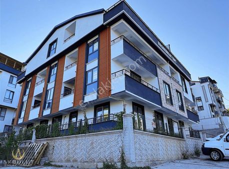 Başiskele Fatih Malallesi 2+1 Sıfır Asansörlü Çatı Dubleksi