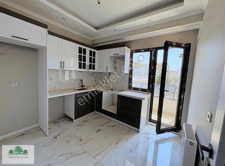 Tuzla Caddesinde Satılık 3+1 Üst Dubleks