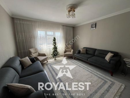 Royalest'ten Selimiye'de 3 Katlı Doğalgazlı Satılık Daire