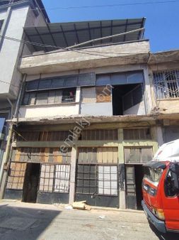 Karabağlar Mobilyacılar Sitesi'nde 600 M² Satılık İş Yeri