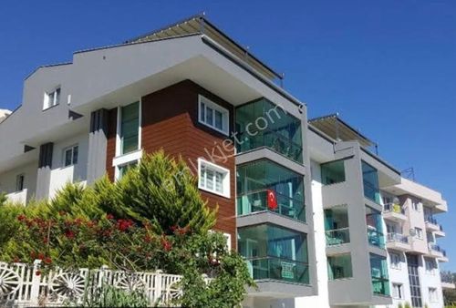 Kuşadası Merkezde Bakımlı 3+1 Daire