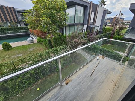 Kartepe Sierra Villalarında Satılık Lüks 4+1 Villa