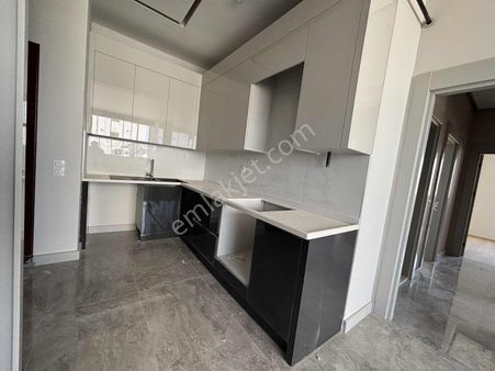 Mrs Den Mezitli Vatan Cad.'ne Yürüme Mesafesinde Sıfır 3+1