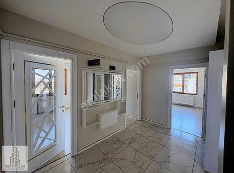 Talas Mevlana Papatya Caddesinde 4+1 Ebeveyn Banyolu Geniş Daire