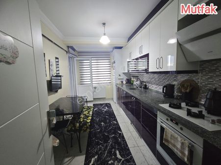 Uşak Merkez Ara Kat 2+1 | Okul Ve Avm'ye Yakın, Fırsat Daire!