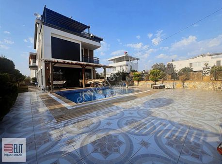 Didimde Plaja Sıfır, 4+1 Tam Müstakil, Havuzlu Ve Garajlı Villa
