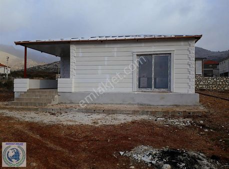Burdurun Yıldızı Çavdırda 1016 M2 Arsanın İçerisinde Müstakil Ev