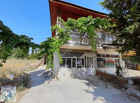 Korkuteli Yelten'de Nostaljik, Bahçeli 3+1 250 M2 Satılık Daire