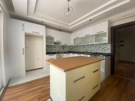 Rotadan Çakmakta Havuzlu Sitede 3+1 Daire