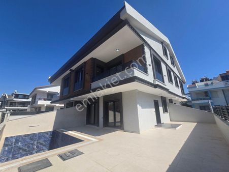 Didim Efeler’de 300 M2 Arsa Üzerine Kurulu Tam Müstakil Villa