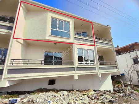 Kardeşten Edremit'te Doğalgazlı Geniş Sıfır Lüks 1+1 Daire