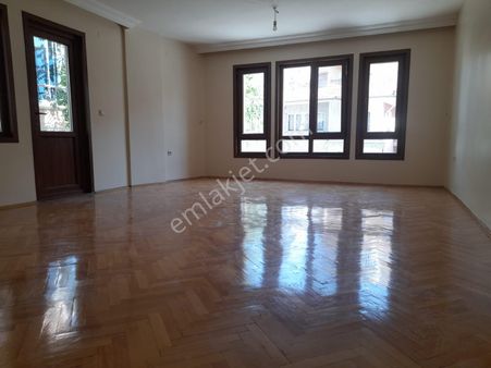 Çayır'dan ,çankaya ,cebeci ,kutlu Sk.ta ,alttan Isıtmalı ,kombili ,4+1 ,bağımsız ,yapılı ,boydan