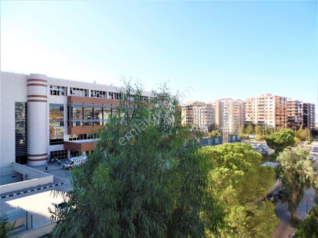 Merkez Efendi Mahallesi'nde Satılık 3+1 Daire