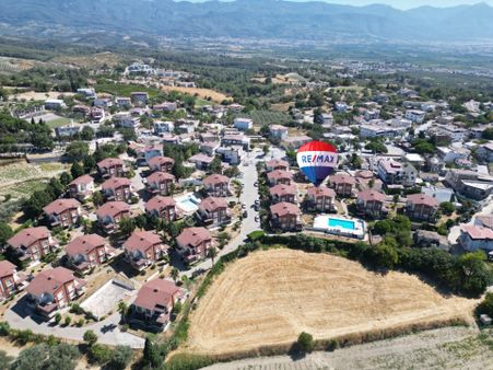 Walnut Grove Sitesinde 3+1 Dubleks Villa!