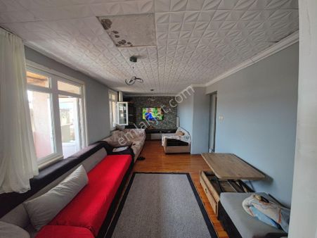 Bahçelievler Şirinevler'de 2+1 90 M² Çatı(teras) Kat Daire