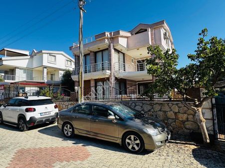 Didim Akbükte Denize 200 Metre Tam Müstakil Geniş Villa