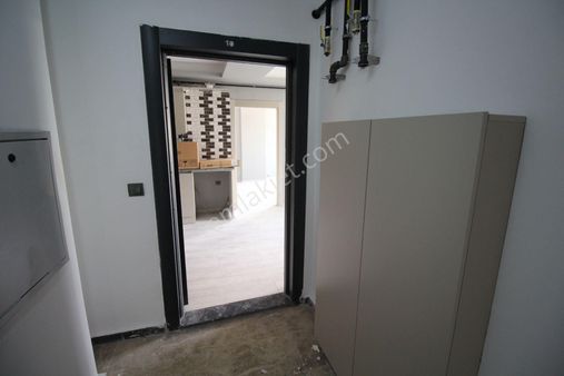 Aksaray Şeyh Hamit Mahallesinde Merkeze Yakın Satılık 1+1 Daire