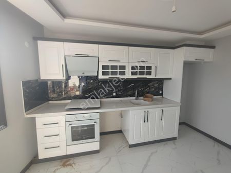 🟣✔️zeytinlinin Merkezin'de Ayrı Mutfaklı Müstakil Tadında 2+1 Daire