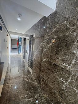 Sefaköy Tevfikbey'de Mest İstanbul Sitesi Satılık 2+1 Daire-boş