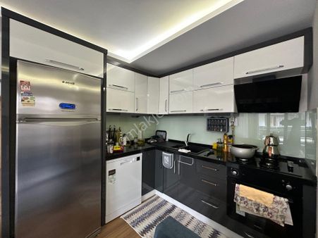 Kumsaldan Altınkumda Yüzme Havuzlu Asansörlü_3+1_dubleks Daire