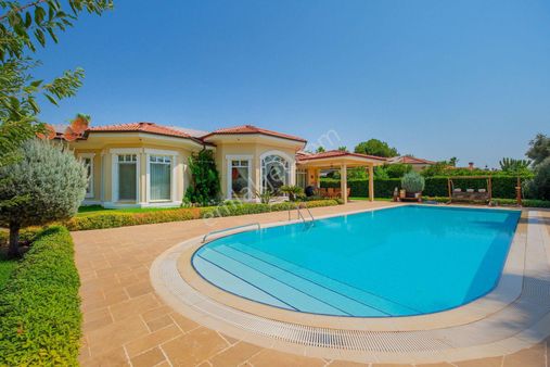 Gökhan Üçgün - Palm Cıty'nin En Büyük Bahçeli Tek Katlı Villası