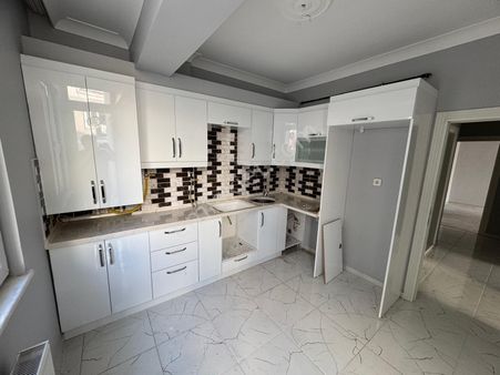 Emek Emlak'tan Körfez Atalar Mah.de Satılık 2+1 Yeni Daire