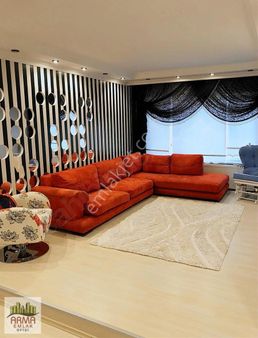 Salı Pazarı Ana Yola Cephe Satılık 3+1 Geniş Daire