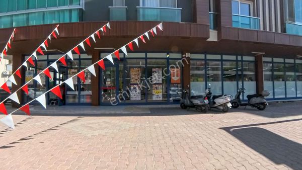 Silifke Merkezde Kurumsal Kiracılı 1000 M²satılık Dükkan