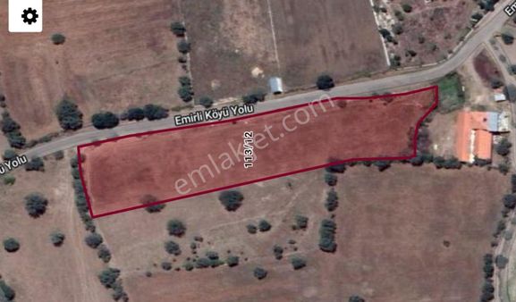 Uşak Eşme Emirli Köyünde Satılık Tarlalar