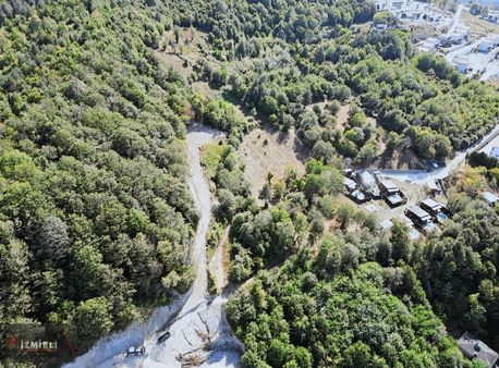 İmar Sınırında Yatırımlık Göl Manzaralı 1.233 M² Bahçe Sapanca