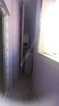 Bayraklı Yeni Şehir Hast Westpark Avm Yakını Temiz Bakımlı Kiralık 2+1 Daire