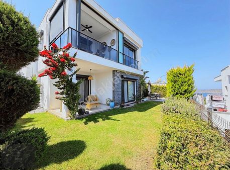 Bodrum Gümüşlük Koyunbaba 'da Deniz Manzaralı Satılık Villa