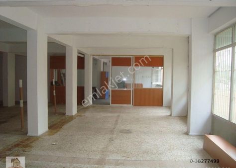 Balçova Fevzi Çakmak Mah. Geniş 278 M² Dükkan
