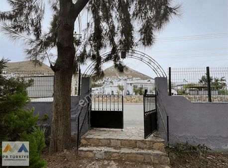 Bodrum, Gümüşlük Peksimet'te, Denize 200 Metre Yazlık 2+1 Daire