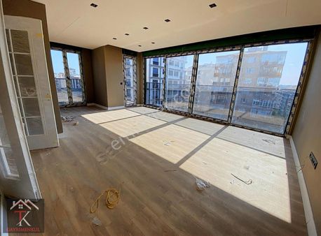 Tk'dan Feneryolunda Sıfır Binada Balkonlu 80 M2 Net 2+1