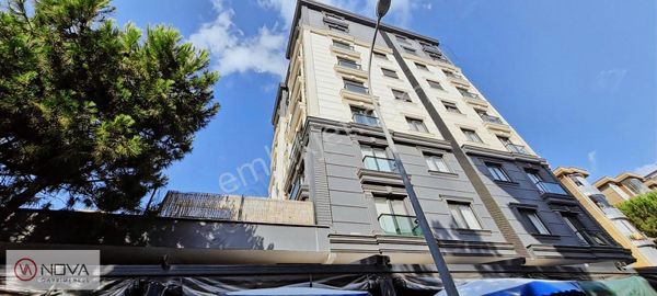 Zümrütevler Başöğretmenler Caddesinde Satılık 3+1 Daire