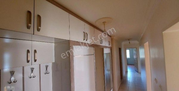 Ankara İli Sincan İlçesi Yenikent Toki İlksan Konutlarında 3+1 Kiralık Daire